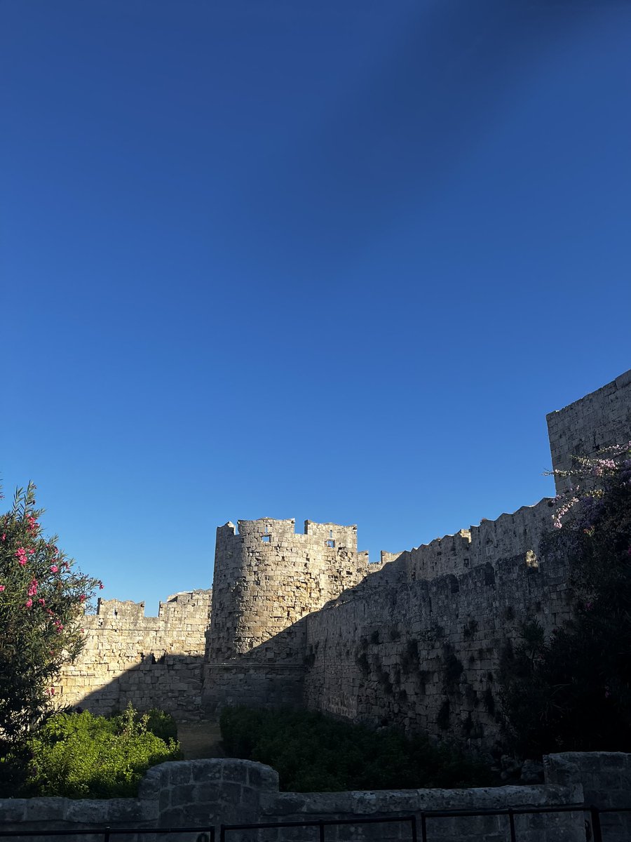 prokickboxing's tweet image. A nice family visit to Rhodes and the Grand Master's Palace, that served as the headquarters of the Knights Hospitaller during the I4th century and the the Order of Saint John.