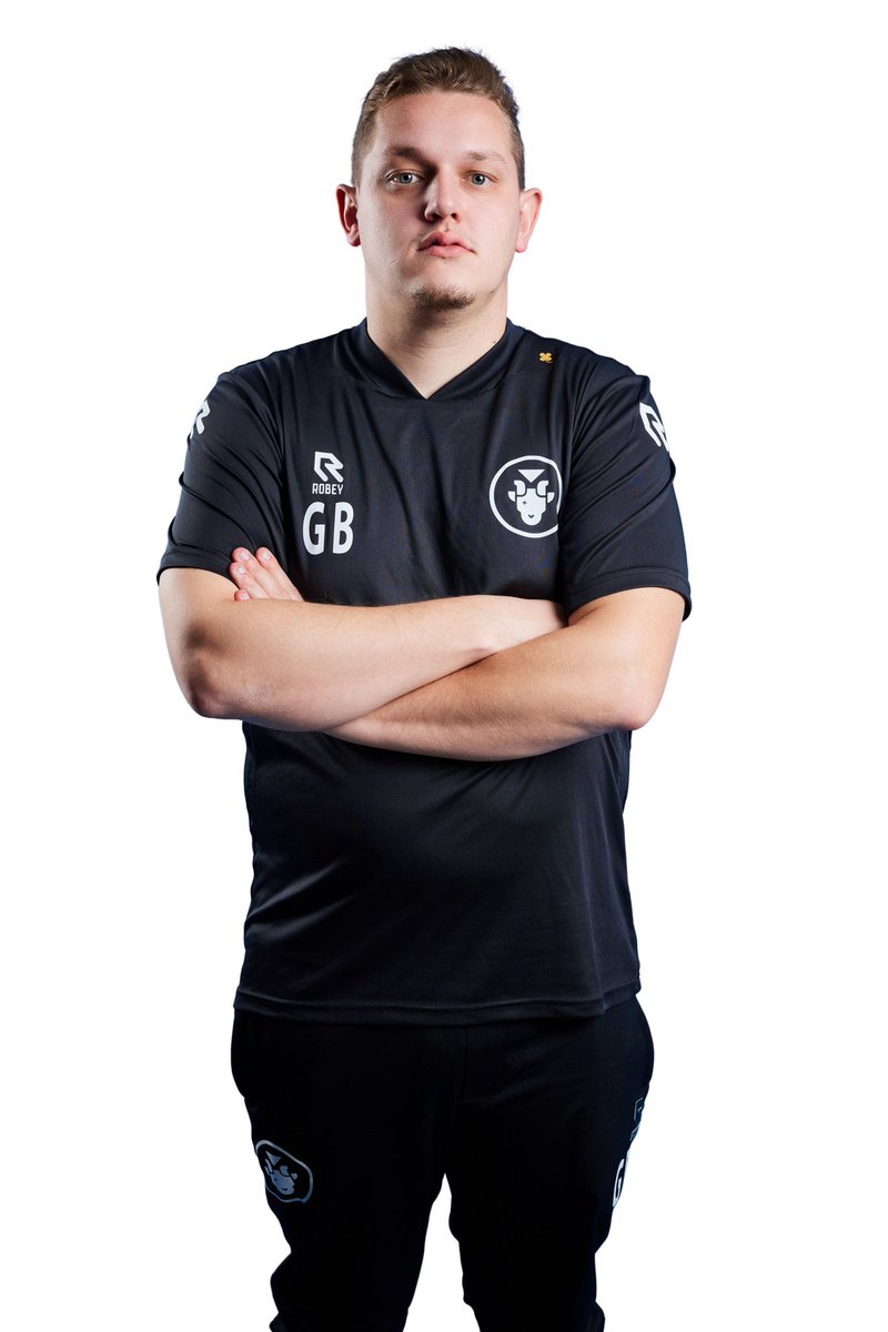 My Team for the FC Pro Open 🪄

Ready for the first tournament of the season as a <a href="/goat_efc/">GOAT EFC</a> player ✨

Looking forward to compete at the highest stage together with <a href="/JensvdflierF/">JensvdFlier</a> 👨‍🏫

📍• London 
⏰• 17:00 🇳🇱
📺• twitch.tv/giobundyy_