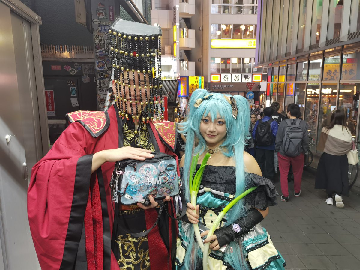 Jx2_DoubleJ's tweet photo. HAPPY HALLOWEEN😈
(1st emperor of china：Qin Shi Huang)

#Halloween #渋谷ハロウィン2024 #cosplay https://t.co/LOWxOTMQDT