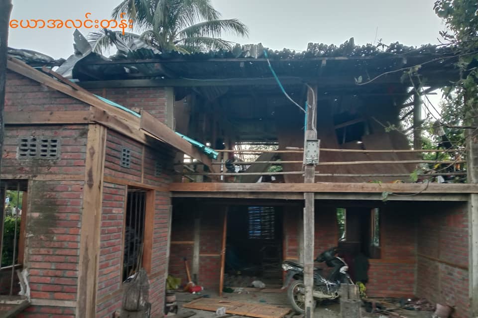 Four civilians including a child were injured and five houses destroyed Wednesday night when a junta MiG-29 jet fighter dropped two 250-lb bombs on Kan Chaung Village in Magwe Region’s Saw Township.
#WhatsHappeningInMyanmar