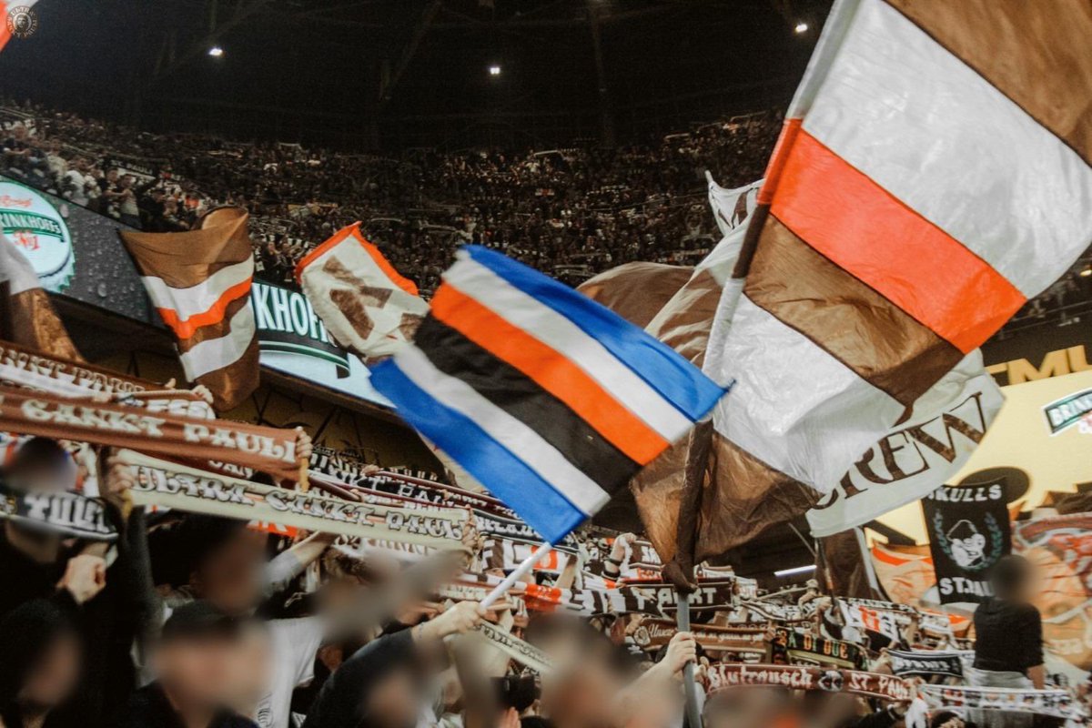 UltraFCSP2002's tweet photo. Unsere Fotos vom Auswärtsspiel in Dortmund sind online. #fcsp https://t.co/DRT4DHMJtg https://t.co/DucxJ3lzHc
