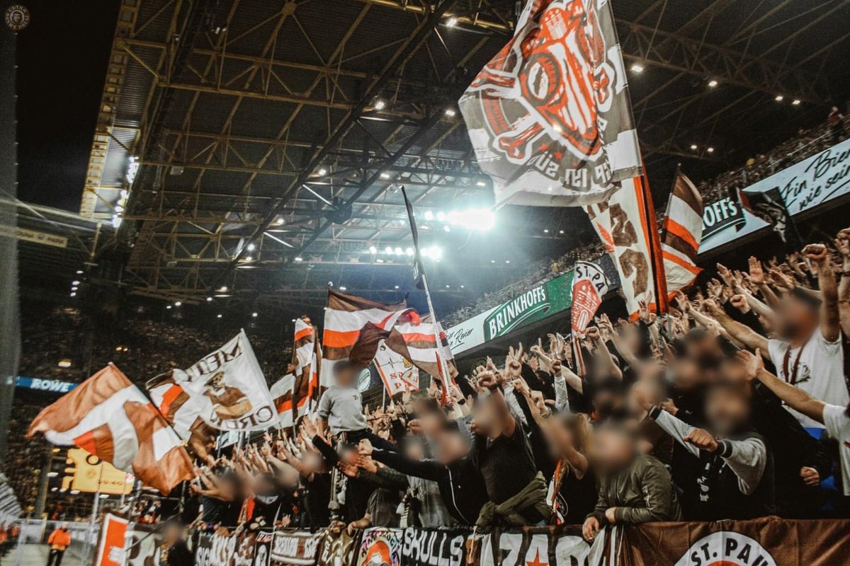 UltraFCSP2002's tweet photo. Unsere Fotos vom Auswärtsspiel in Dortmund sind online. #fcsp https://t.co/DRT4DHMJtg https://t.co/DucxJ3lzHc