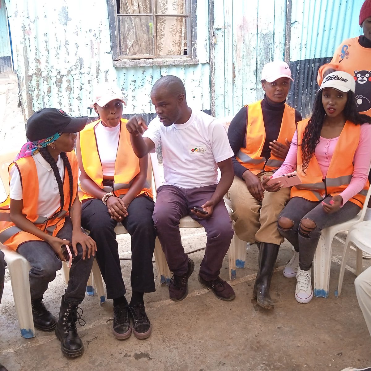 youthimpactke's tweet image. Empowering the community, especially young girls and women begins with strengthening the capacity of female and male educators, trainers, and mentors to inspire and guide them.#InformedCommunity #communitysupport #youthempowerment @GAHSO254 @CAREinKenya @hope2shine @MastercardFdn