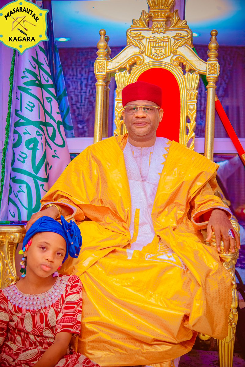KagaraHrh's tweet photo. Sarkin mu malamin mu sarkin mu ahbin Alfaharin mu sarkin mu ahbin koyin mu Allah ya tsare mutunci ka da Martaban ka uban kasa https://t.co/cKUoT5zVyQ