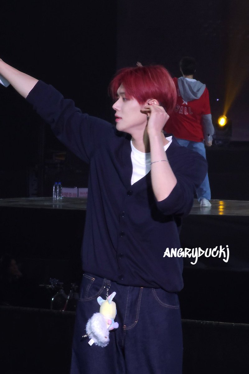 angryduckJ's tweet photo. 241101 seoul day 1 soundcheck
#투모로우바이투게더    #TXT    
#연준 #YEONJUN  
#TOMORROW_X_TOGETHER https://t.co/E2yhf4cbEx