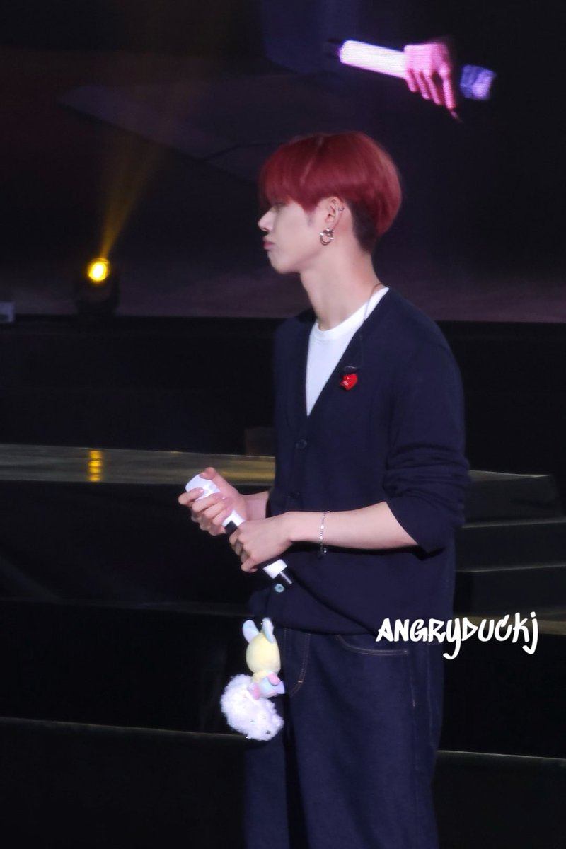 angryduckJ's tweet photo. 241101 seoul day 1 soundcheck
#투모로우바이투게더    #TXT    
#연준 #YEONJUN  
#TOMORROW_X_TOGETHER https://t.co/E2yhf4cbEx