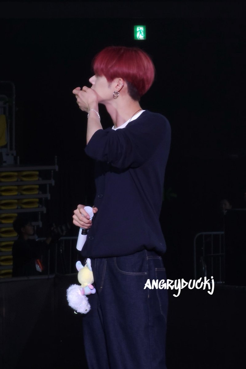 angryduckJ's tweet photo. 241101 seoul day 1 soundcheck
#투모로우바이투게더    #TXT    
#연준 #YEONJUN  
#TOMORROW_X_TOGETHER https://t.co/E2yhf4cbEx