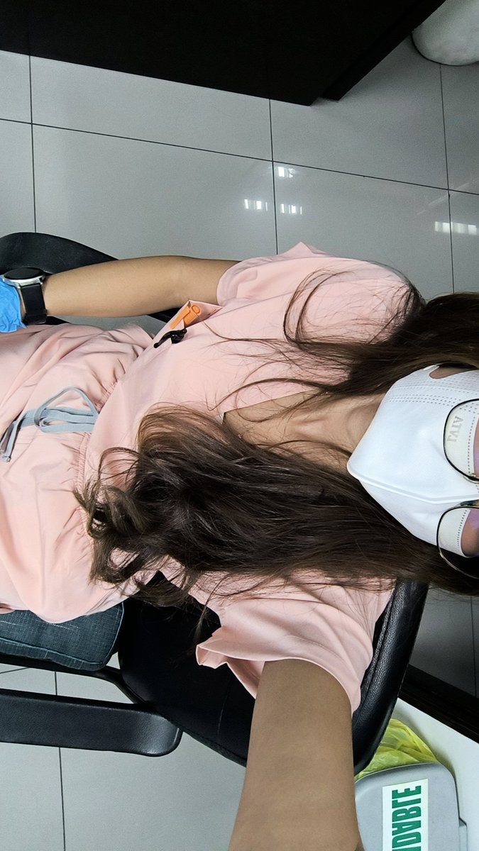 h9nnj's tweet photo. halloween costume: pagod na medtech from warding &amp; night duty 💝 https://t.co/33rs0beMtN