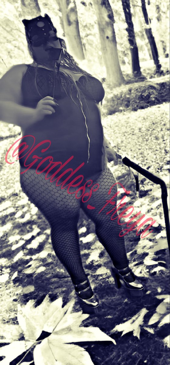 LadyF1309's tweet photo. Werde mein LANGZEIT ONLINE Sklave ! 
Verehre mich und lass dich in eine ganz andere Welt des Findoms mitnehmen!

#dominATE #bdsmqueen #Queen #Femdom #Session #slave #sklave #diener #findom #FemaleDom #BigDom #Germany #lovebdsm #domausleidenschaft #Leidenschaften #OnlineDom https://t.co/VfVcpHbK9h