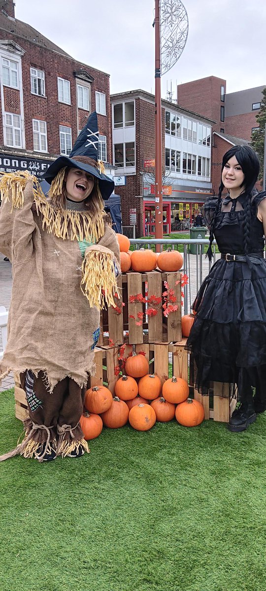 LoveWXHerts's tweet photo. We'd like to say a big thank you to everyone who attended the Halloween Pumpkin Patch yesterday 👻🧛🥳

The day was a roaring success and a good time was had by all. So once again, thank you to the entertainers, helpers, residents and visitors who made the day so special ❤️ https://t.co/U6C93JDr9Y