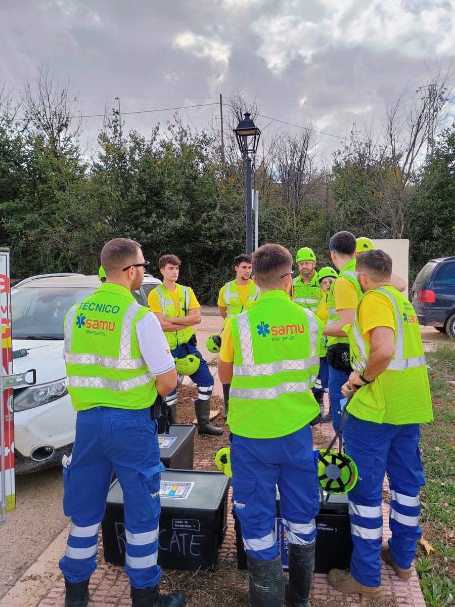 Carlos_Escalada's tweet photo. Buenos días, en especial a mis compañeros de #FundaciónSAMU desplegados en levante tras la #DANA #Utiel. ¡Ánimo!
@grupo_samu 🆘 🚑 🛟 https://t.co/xG3f5YV6Cr