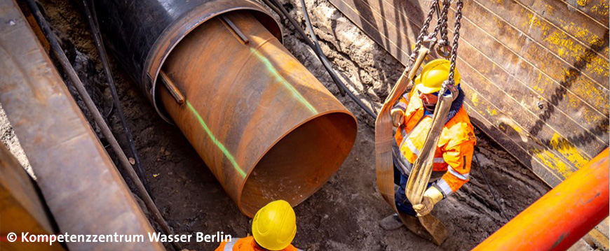 wasserbetriebe's tweet photo. #Forschungsfreitag: Das Abwassersystem birgt großes Potenzial für die urbane Wärmewende, wie unser Abwasserwärmeatlas zeigt. In unserem neuen Projekt GEISIR wollen wir Wärmeübertrager schon bei der Sanierung von Abwasserdruckleitungen proaktiv einbauen. #wärmewende #reallabor https://t.co/CfPP4PkCv3