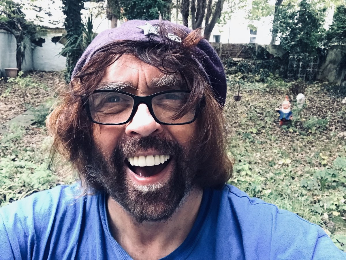 No gigs this weekend but on Sunday I'm officially 64 and I'm going to see Bob Dylan in Liverpool with my "little sister" Lisa.
It don't get much better than that innit
Make it count fellow Rock 'n' Rollers this ain't a soundcheck
Carry on
W/C Robert Ian "Boots" McNabb
#scorpio