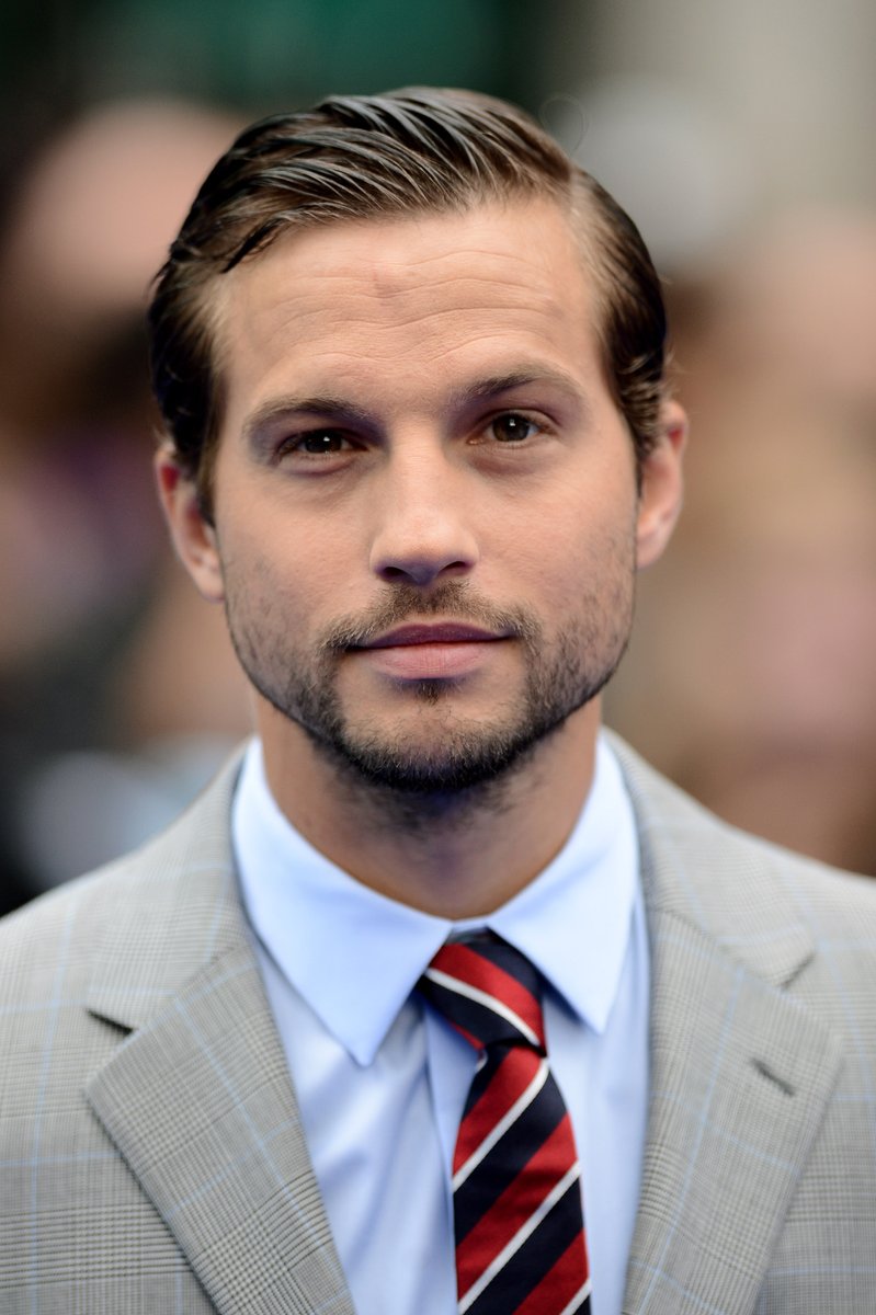 DoumitKhalil's tweet photo. Happy birthday to the good actor,Logan Marshall-Green,who turns 48 years today 👍👌🙂❤️🎂🍾🎈🥂🥰😍🥳🥳😘😚😙 https://t.co/Dmb8GeqkcH