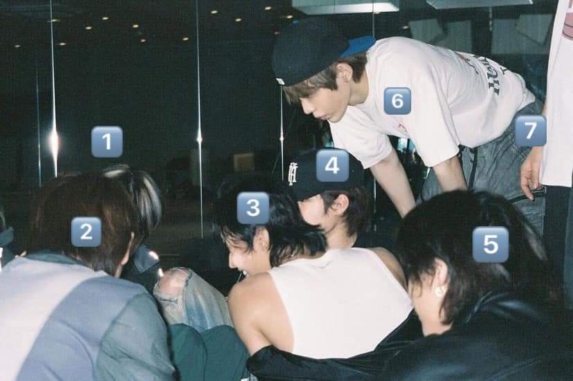 Me and my habit of counting heads 🥹

BRING SEUNGHAN BACK TO RII7E!

<a href="/SMTOWNGLOBAL/">SMTOWN</a> <a href="/RCARecords/">rcarecords</a>
#SMSupportsBullying
#AlwaysRII7E