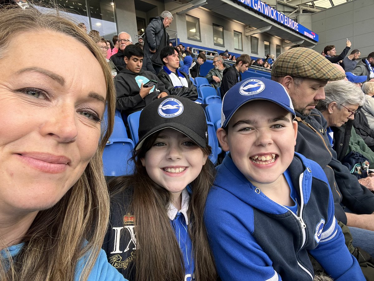 The law changed 6 yrs ago today to help patients like Alfie access medical cannabis on prescription. To date only 3 prescriptions have been issued to children via <a href="/NHSuk/">NHS</a>. This is shameful. The policy introduced by the previous Government has failed to help patients.<a href="/wesstreeting/">Wes Streeting</a>