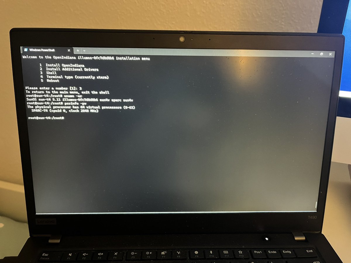 Iggi76123640's tweet photo. #openindiana #sparc kind a hacky „JumpStart“ via OI/x86 for a #sun T4-2  (one CPU deactivated via ILOM). https://t.co/xQHXZiyy2Z