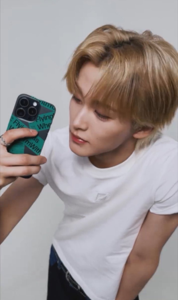 LOOKSMKL's tweet image. MARK LEE??????