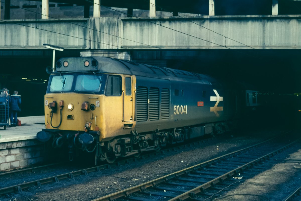 nickbro76777852's tweet image. This morning's find in the loft - Mordor, 4th January 1983 and 50041 has just arrived with 1M37, the 0950 Paddington - Liverpool Lime St which it will shortly hand over to electric traction.
#FiftiesOnFriday
#Class50