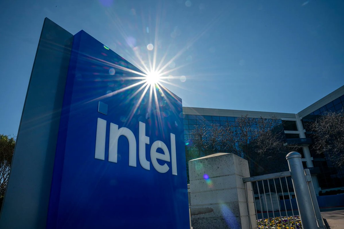 📈 $INTC Q3'24: Ricavi $13,3B (-6% YoY)

Partnership AWS &amp; IBM per #AI
Data Center +9%
Intel 18A ahead of schedule
Guidance Q4: $13,3-14,3B 💡 Trasformazione in corso verso leadership #AI

Leggi l'articolo con dati e analisi : 
altogain.it/intel-riporta-…