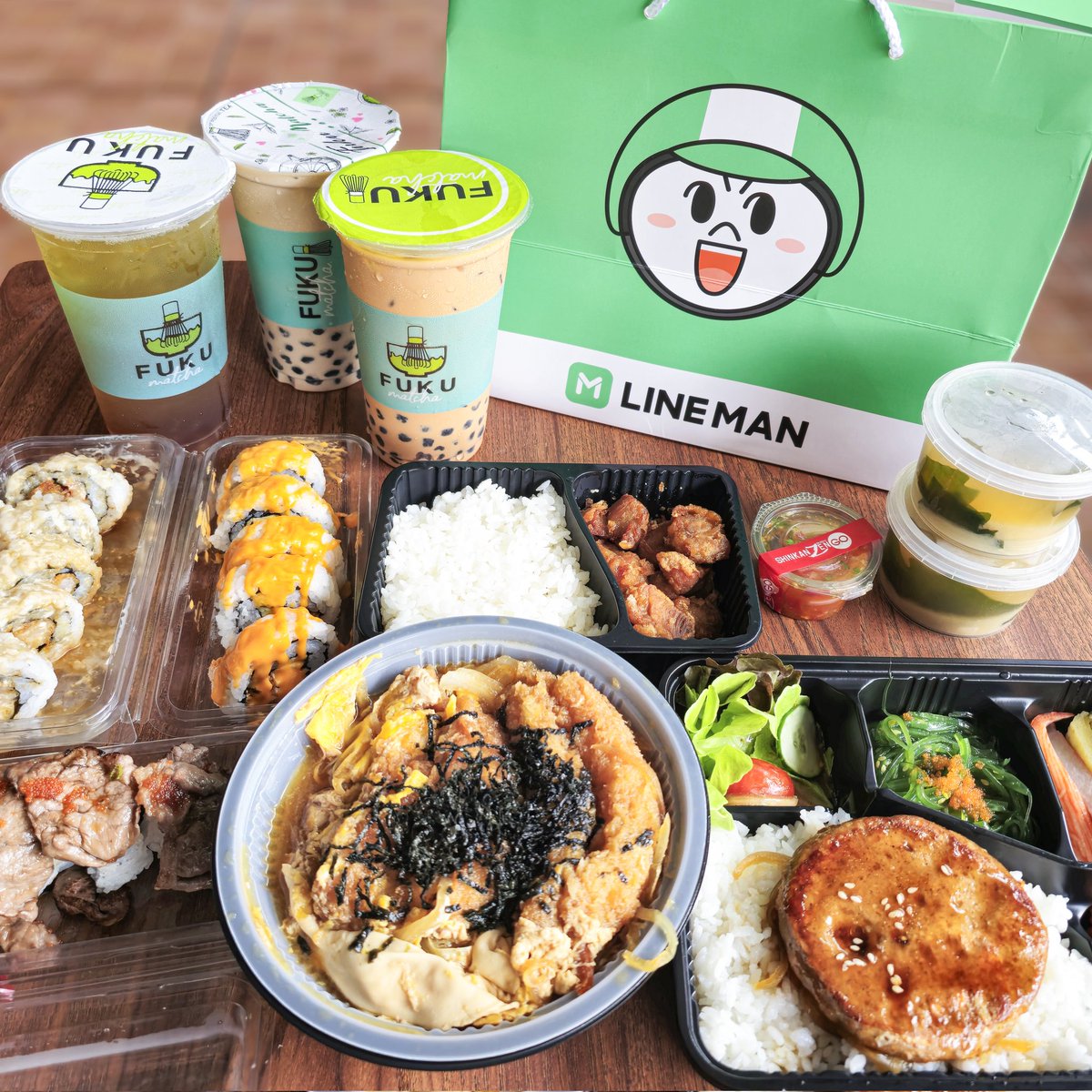 LINE MAN เป็นทุกอย่างให้ชุ้นแล้ว~ ฝนตก-รถติด ไม่อยากออกไปอีสข้างนอกก็สั่งเลย สะดวก โค้ดส่วนลดฉ่ำตลอดปี แถมส่งฟรีด้วย ตอนนี้เขามีให้กดสั่งร้านที่สองคุ้มกว่า สั่งทีเดียวฟินๆได้ 2 ร้านเลย กด Shinkanzen Sushi 🍣 มากินกับ Fuku Matcha 🍵 https://t.co/4LEvT9u6Ta