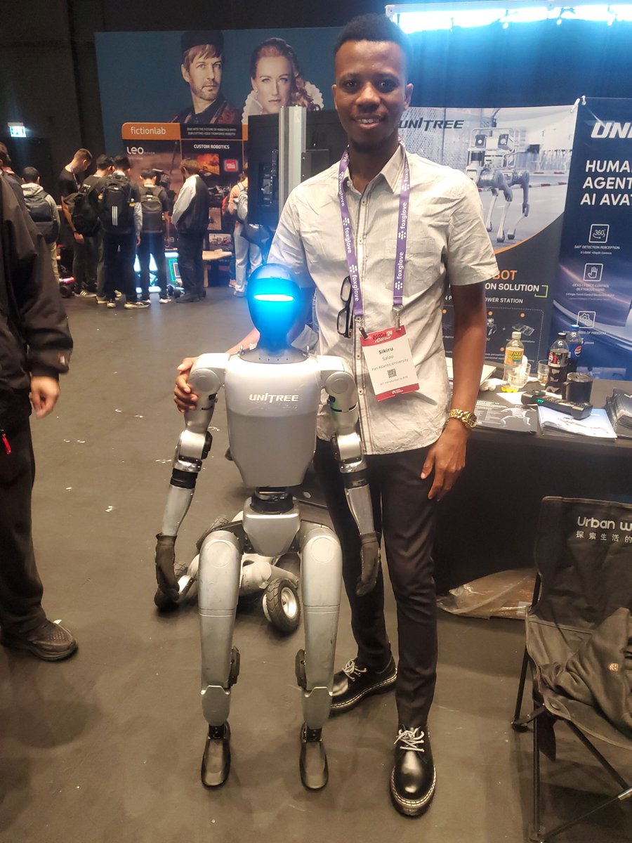 robotempire1's tweet image. Someday the robots will react, one side will say they&apos;re treating us badly while the other will say they&apos;re making us tougher.

Anyways, meet my robochild G1 😄

#roscon24 #humanoid