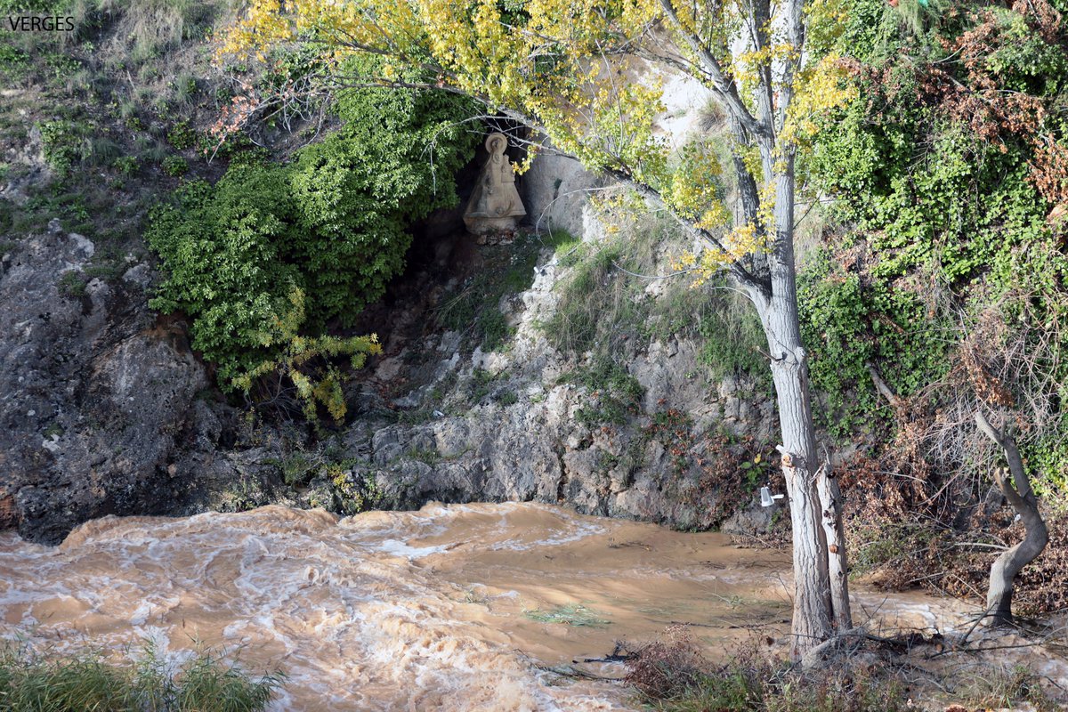 CuencaHistorica's tweet image. Todos los Santos.
Honrad a vuestros difuntos.
Buenos dias.
#virgendelaluz #cuenca #jucar
