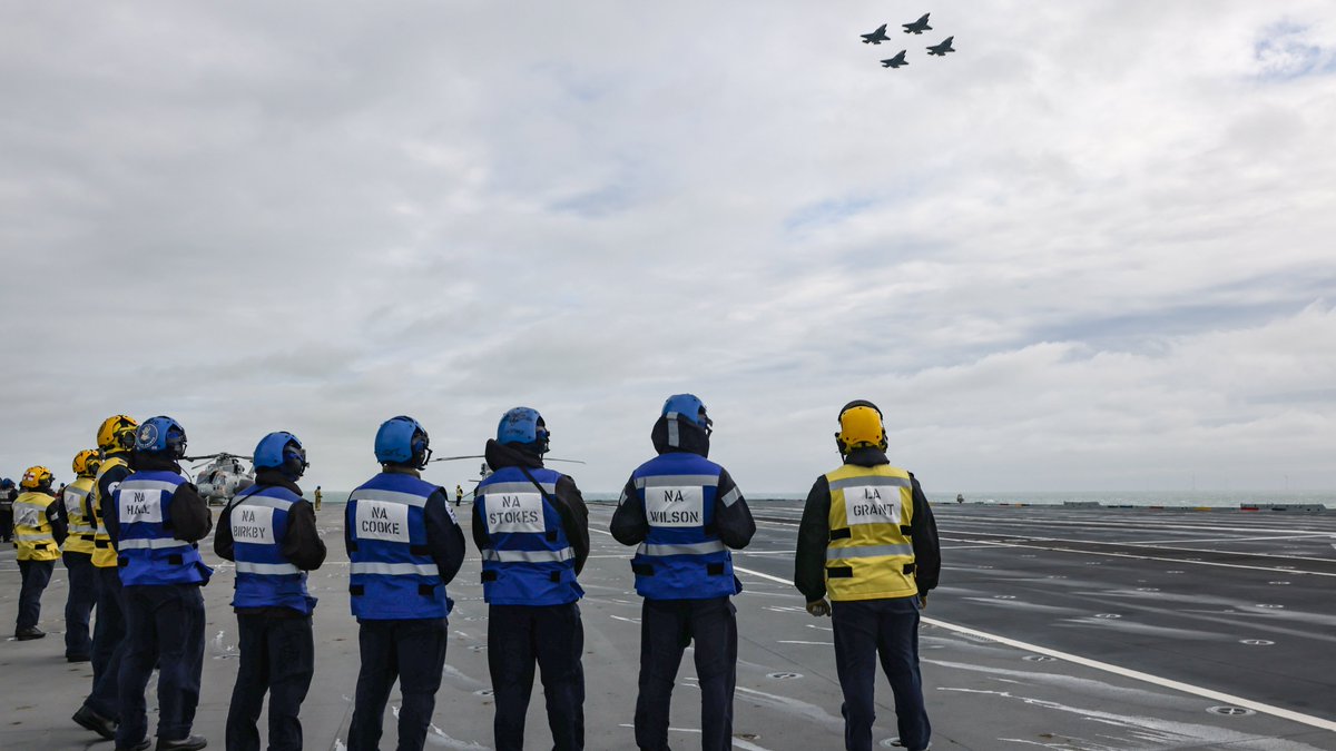 Lt Gen Sir Charlie Stickland tweet media