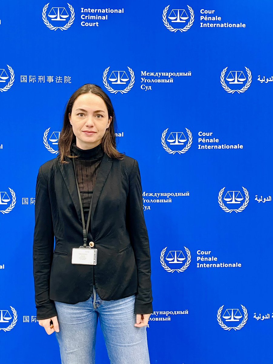 Cette semaine, au nom du Parlement européen, j’ai eu l’honneur de me rendre en mission à la Cour Pénale Internationale. 

Au moment où l’impunité semble être devenue la règle pour ceux qui bafouent le droit international, la Cour est menacée de mort. 

 Voici pourquoi👇