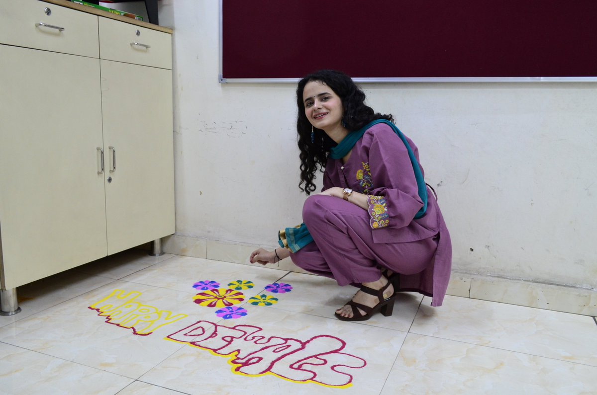 CSL_IN_Official's tweet photo. Reflecting on a Diwali well celebrated, filled with unity, light, and joy. Here’s to carrying the brightness of the festival into each new day. Hope your Diwali was as special as ours! #AfterDiwali #CSLFamily #LightingTheWayForward https://t.co/V4hubj6TMn