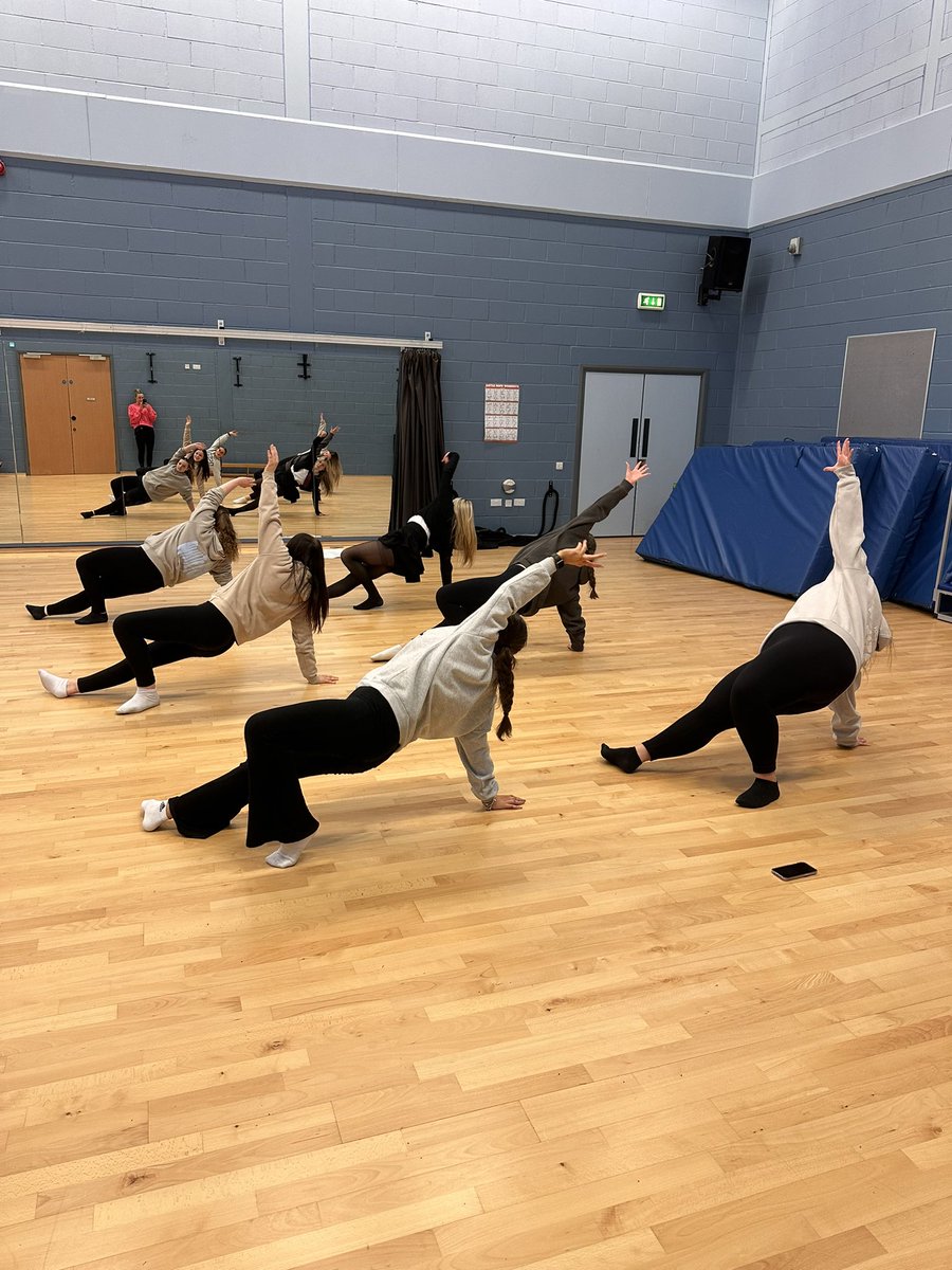 The NPA Dance class have had a fantastic start to their second choreography block. They’ve been working so hard to create and teach their choreographies to our amazing S2 School of Dance pupils. Very proud of these superstars! 🌟