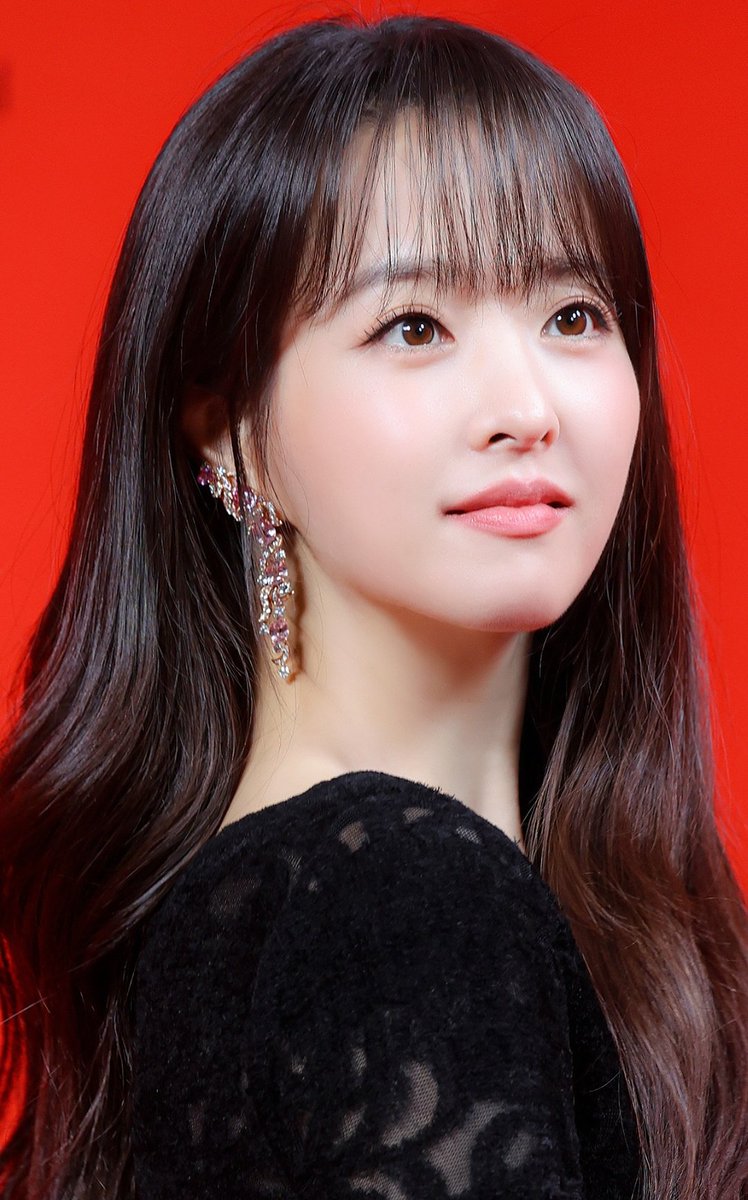 Dearest_Daphne's tweet photo. 🖤❤️ https://t.co/VNOqqkrNG1