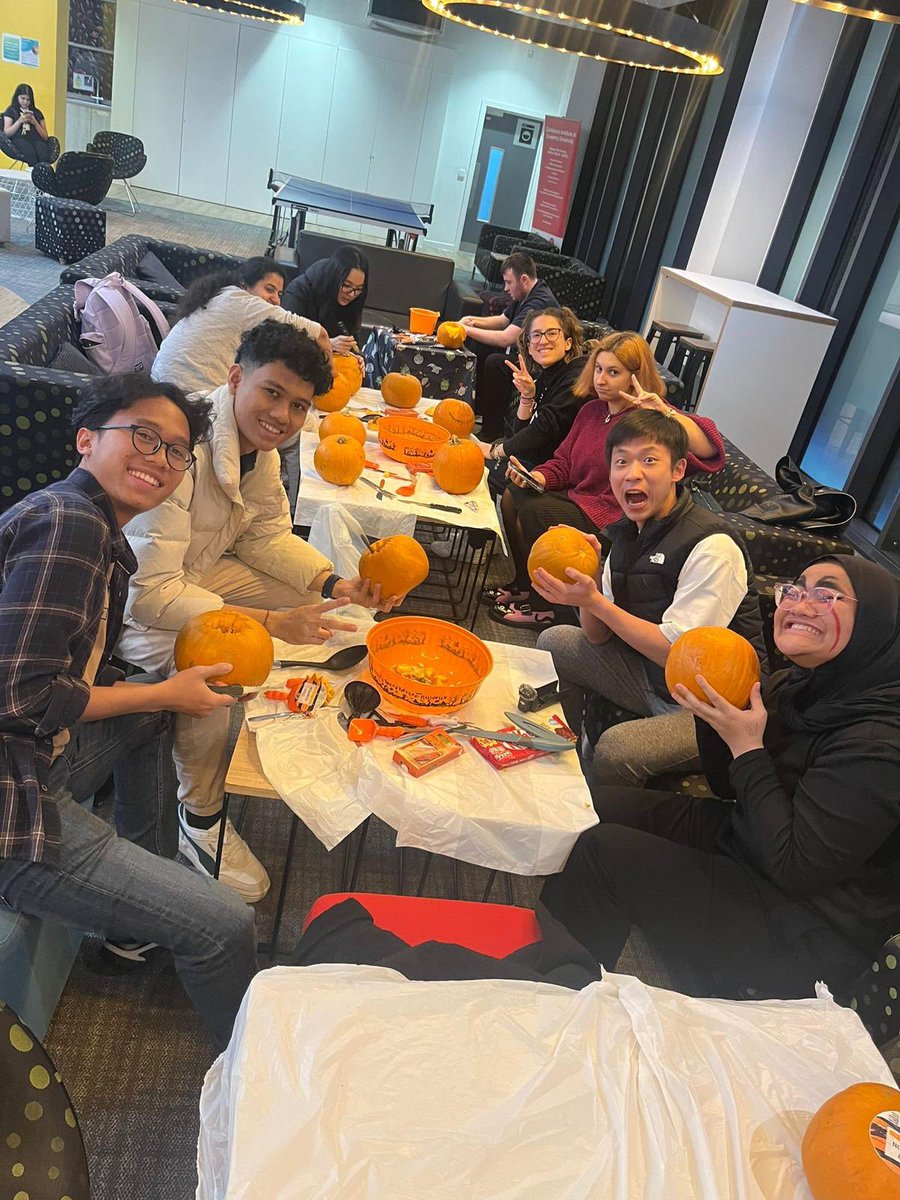 covuniaccomm's tweet photo. Last night’s pumpkin carving got serious for Halloween🎃👻 Now, it’s nearly Christmas right?! 

#ResLife #Futurelets #CoventryUniversity #StudentAccommodation #Coventry2024 #StudentLife #ThisIsCoventry #SupportingStudents #Events #Halloween #Pumpkin https://t.co/ecljXo3iW9