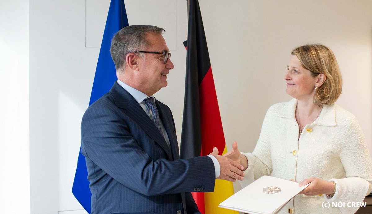 Welcome! Fritzi #KöhlerGeib joined the Bundesbank’s Executive Board on 1 November. She has received her certificate of appointment from Bundesbank President #JoachimNagel. Fritzi Köhler-Geib was previously Chief Economist at @kfw.
bundesbank.de/content/943242