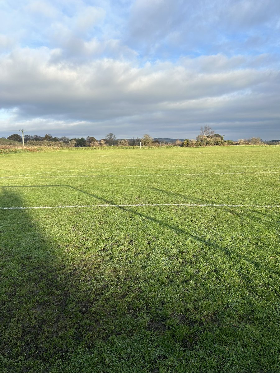 Been up and marked the pitch ready for the big game tomorrow 
Pelton👑 v <a href="/SedgeVetsFC/">Sedgefield Over 40’s</a> 
1st v 2nd 

UTC💪🏻⚽️🍺👑