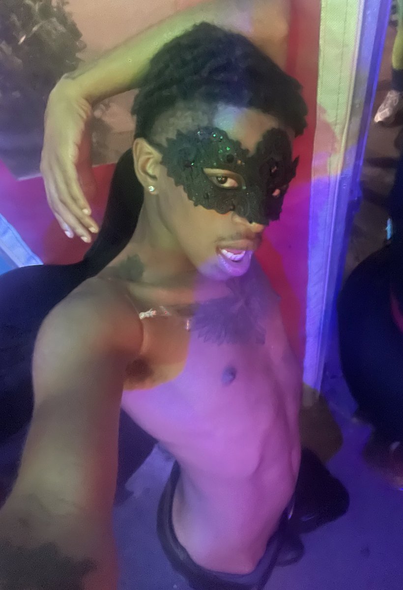 RoyalThaDondada's tweet photo. Halloween❤️‍🔥🎃 https://t.co/MR8wJoO5X9