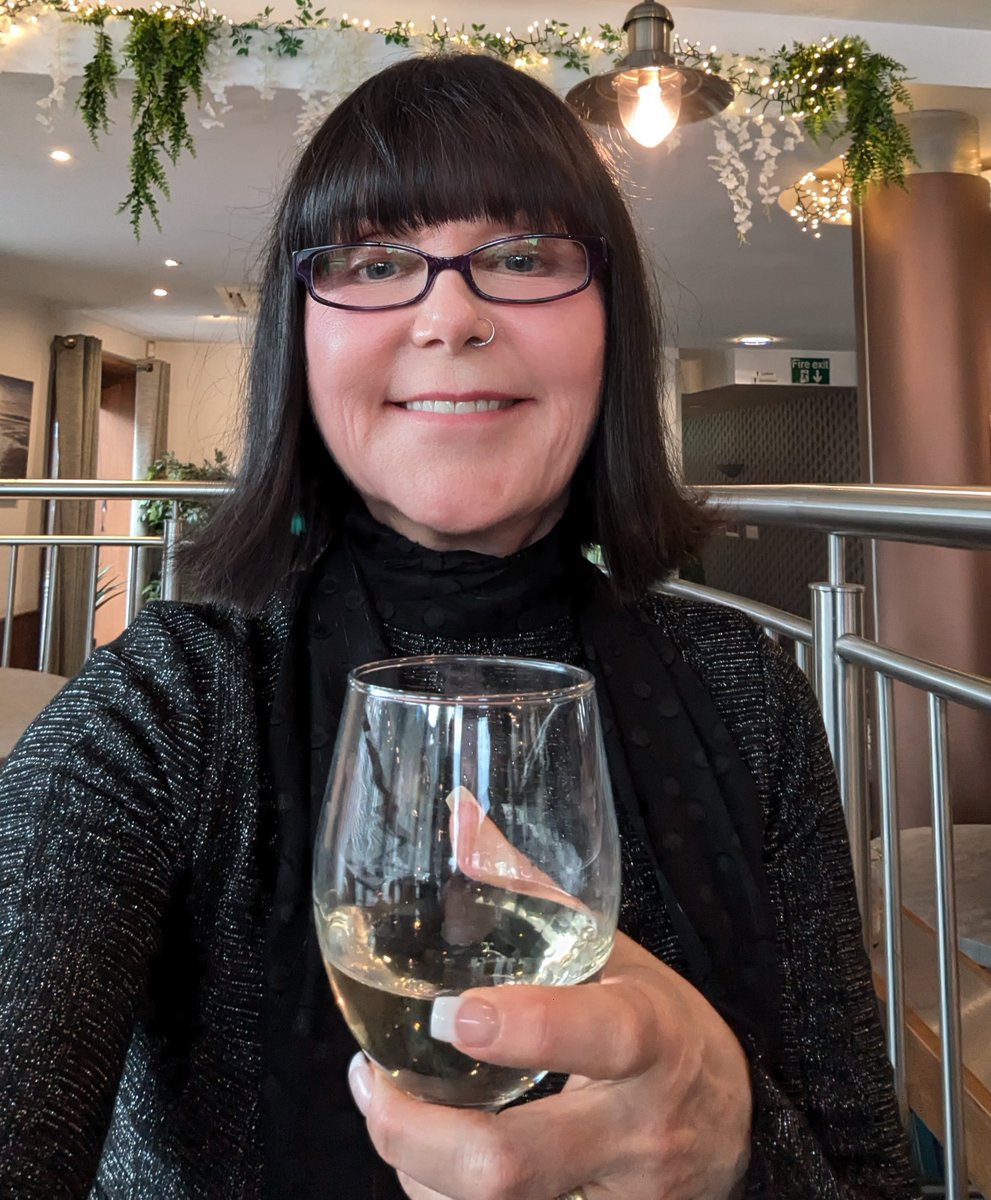 ⓋeganOliⓋe tweet media