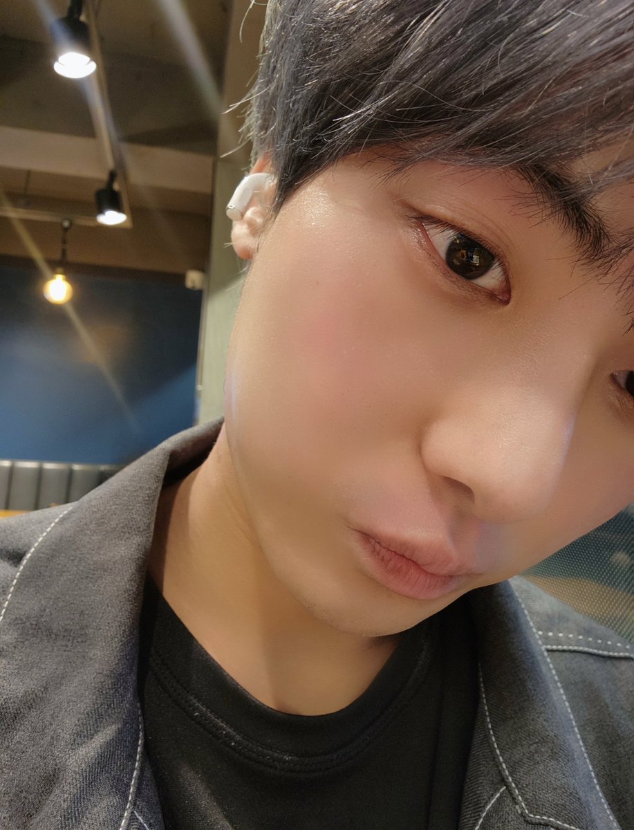 Pattern_Haemin's tweet image. 문제 : 달라진 곳을 찾으시오.