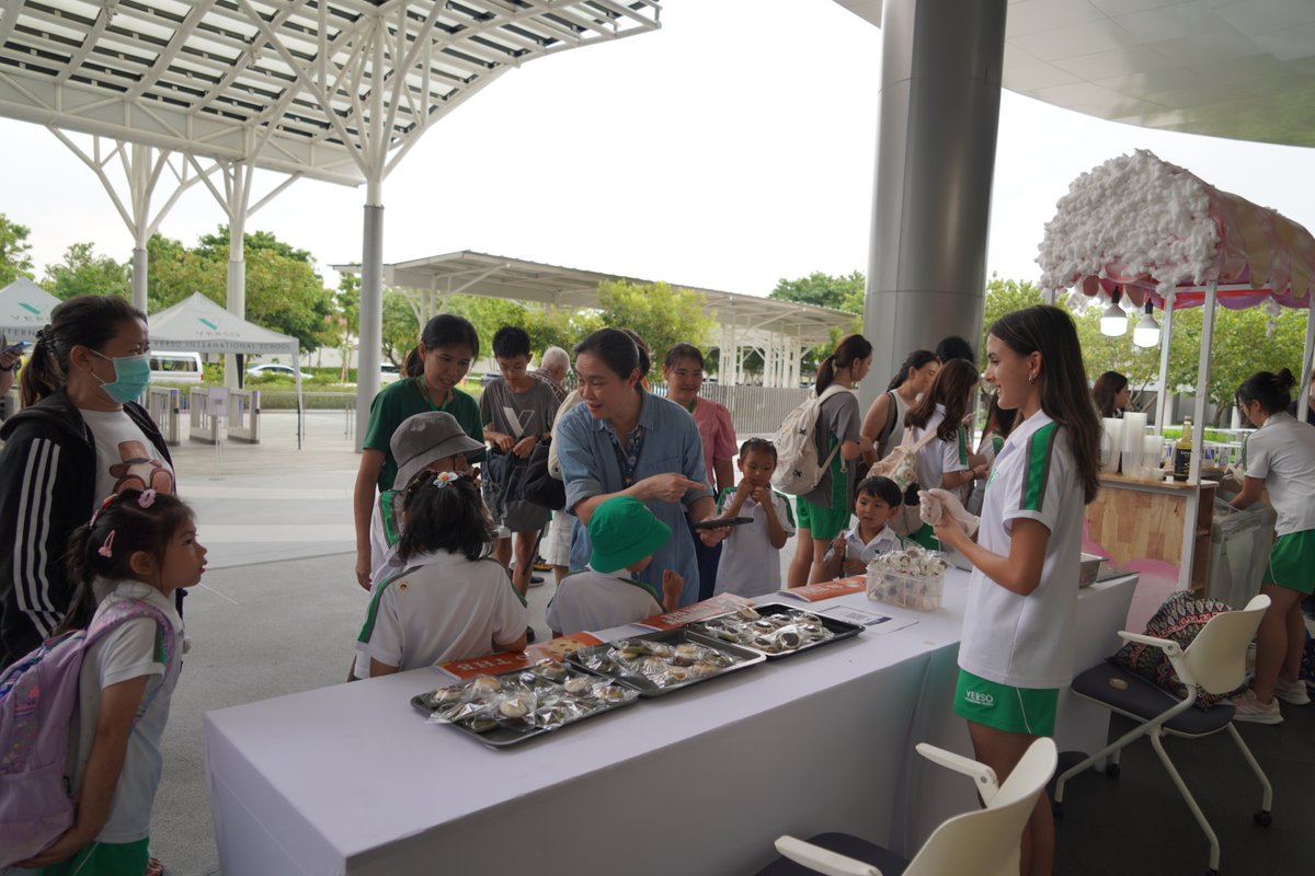 Our campus was buzzing with Halloween excitement yesterday as learners, parents, and staff paraded our campus in various creative costumes. Our Upper Loop learners also organized a bake sale with S'mores cookies, cake pops, and boba drinks!
