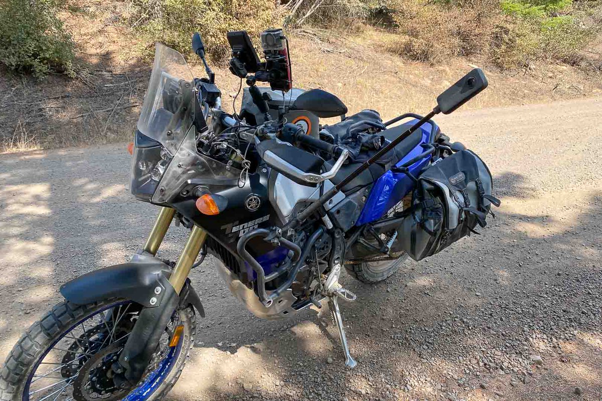 DeviantOddity's tweet photo. @JJOkey01 @InternetH0F This setup, (360 camera, google it)
just mounted on back of bike. https://t.co/jvUvWuievb