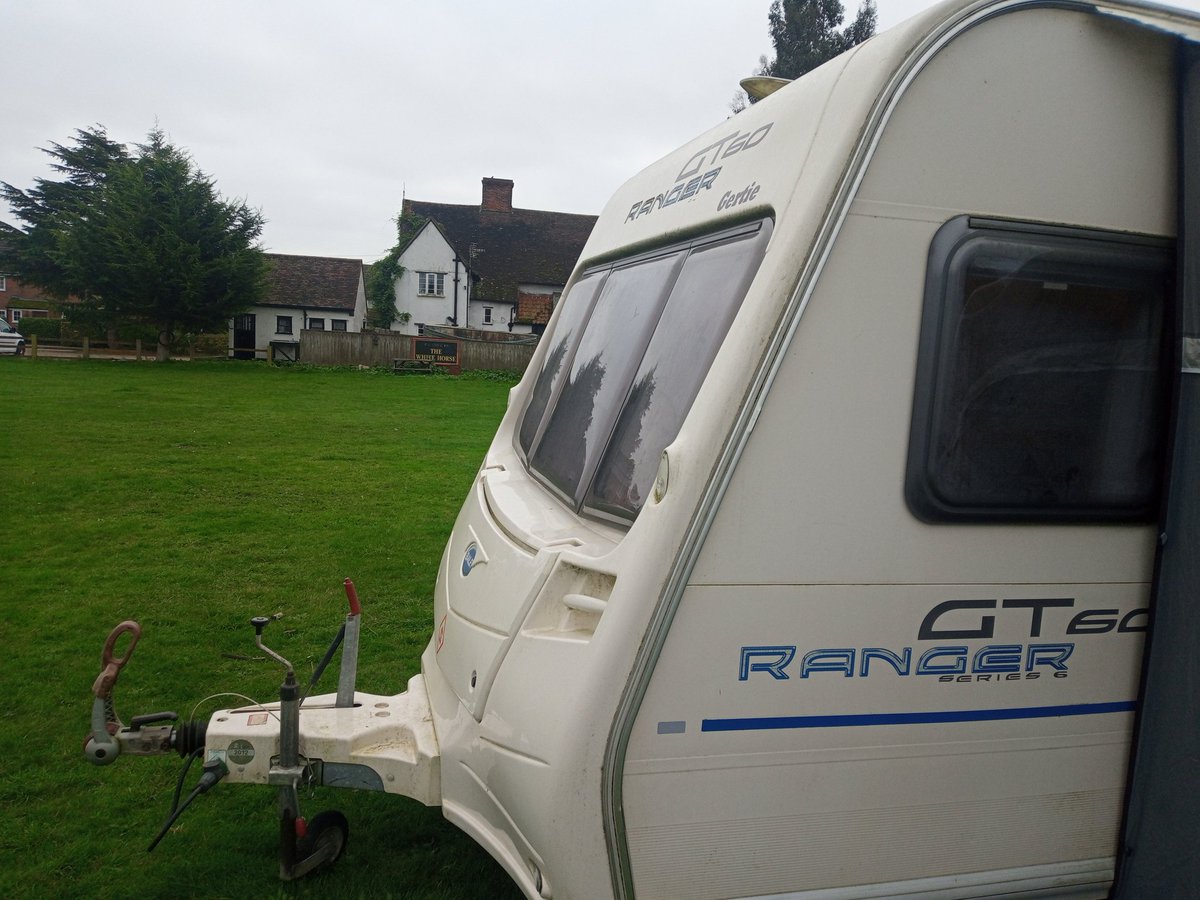 brucelittler's tweet photo. What could be better a pub with a caravan site behind it! Living the dream https://t.co/T0dxu9razv