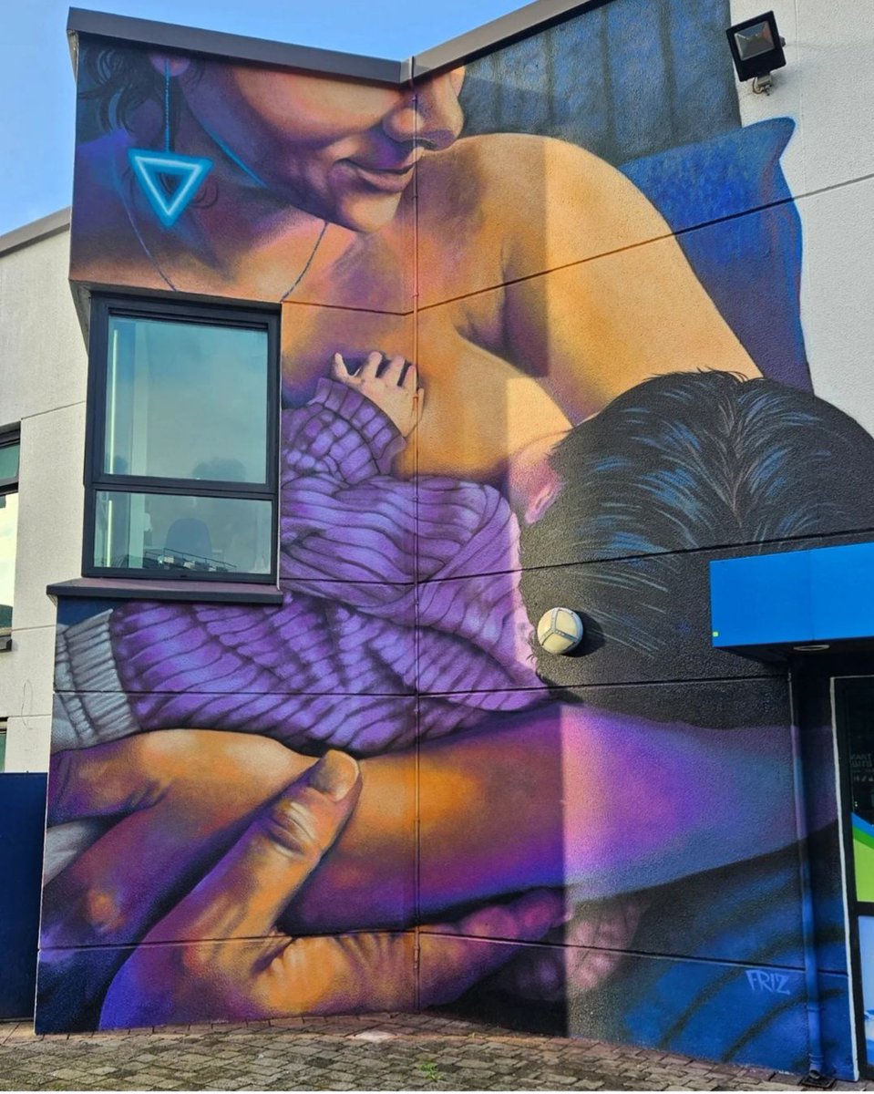 Today's Saturday Share comes from <a href="/lalecheleague/">LLLI #LaLecheLeagueInternational</a>

"This wall mural is the first large scale breastfeeding wall mural on a University Campus in Ireland and was created by visual artist FRIZ."

#SaturdayShare #BreastfeedingMural