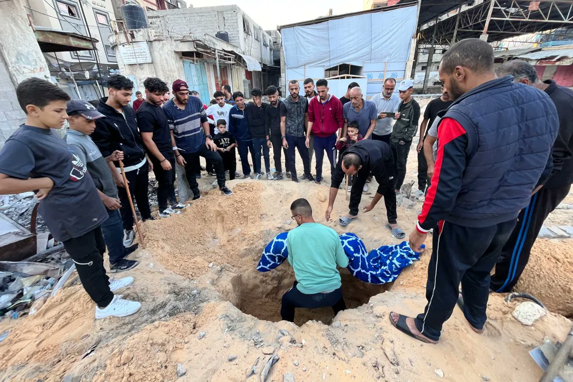 AJEnglish's tweet image. At least 95 Palestinians have been killed in Israeli air strikes across the Gaza Strip — in pictures aje.io/zaiu05
