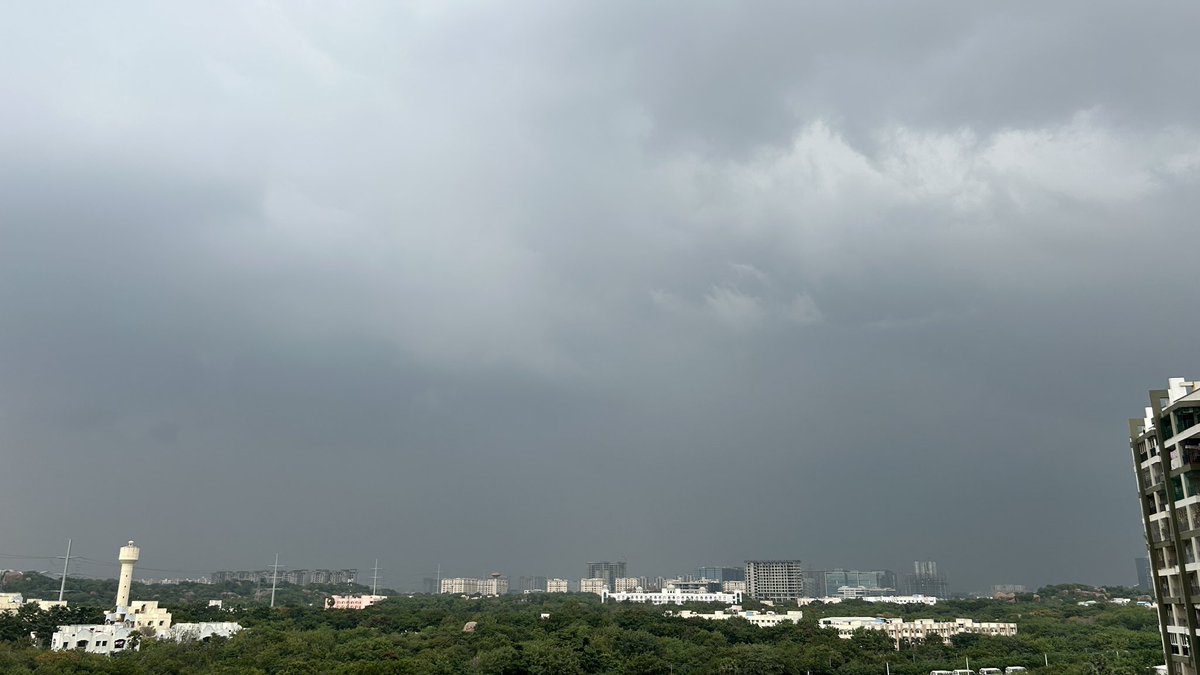 Hyderabadrains's tweet photo. #01NOV2024 3:30PM⚠️
#HyderabadRains😍
#Alwal,#Quthbullapur,#Balanagar,#Moosapet,#Kukatpally,#Hitech City,Miyapur Surroundings Seeing Moderate-Heavy Rain Spell.
More Places will See Rains in Coming Hours🌩️⚠️ https://t.co/duVnGItzW1