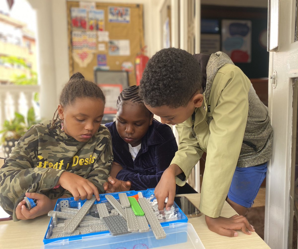 Meet the talented team of 5 from Scoris International Junior School, building a VEX IQ robot for the Rapid Relay Game! Good luck at the STEM Education &amp; Robotics Championship! Register now: asist.ac.ug
#STEMEducation <a href="/VEXRobotics/">VEX Robotics</a> <a href="/ScorisJuniors/">Scoris International Junior School</a> <a href="/RugyendoQuotes/">Arinaitwe Rugyendo🇺🇬</a>