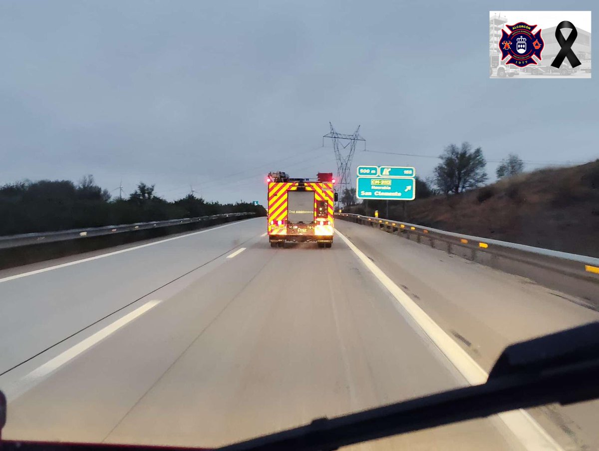 Un equipo de 22 bomberos #Alcorcón se ha trasladado a la zona afectada por la DANA para apoyar en la emergencia, poniéndose a disposición de la Secretaría General de la Generalitat Valenciana.
Equipo listo en Cheste, esperando asignación para trabajos operativos en la zona cero.