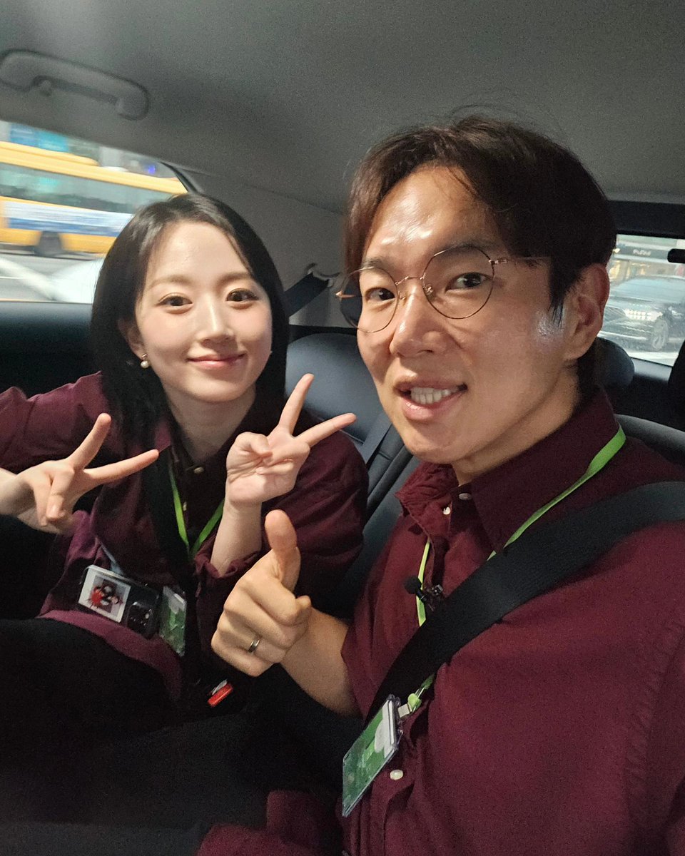 nmixxpics_'s tweet photo. seems like Haewon filmed something with Workman MC, Jang Sung-kyu (could be Workdol or Workman episode👀) https://t.co/0Jpbl7gDKT