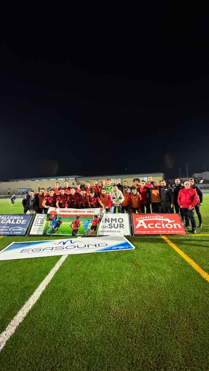 🧑‍🧑‍🧒‍🧒⚽️ Antes del partido de anoche, nuestro equipo mandó un mensaje de ánimo a nuestro jugador, Javi Ballesteros, que será operado en los próximos días