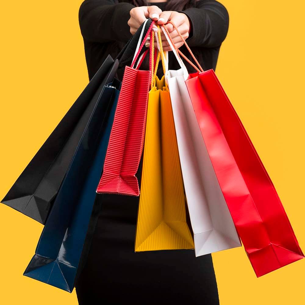 Why not start your 🎄Christmas shopping 🎁 early. 🚌 Join us on Wednesday 13th November for a day out at Bluewater 🛍 shopping centre. ℹ️ For more information on pick-up locations, please 📲 01883 330095 or to book your ticket.

#allenbycoachhire #christmasshopping #christmas