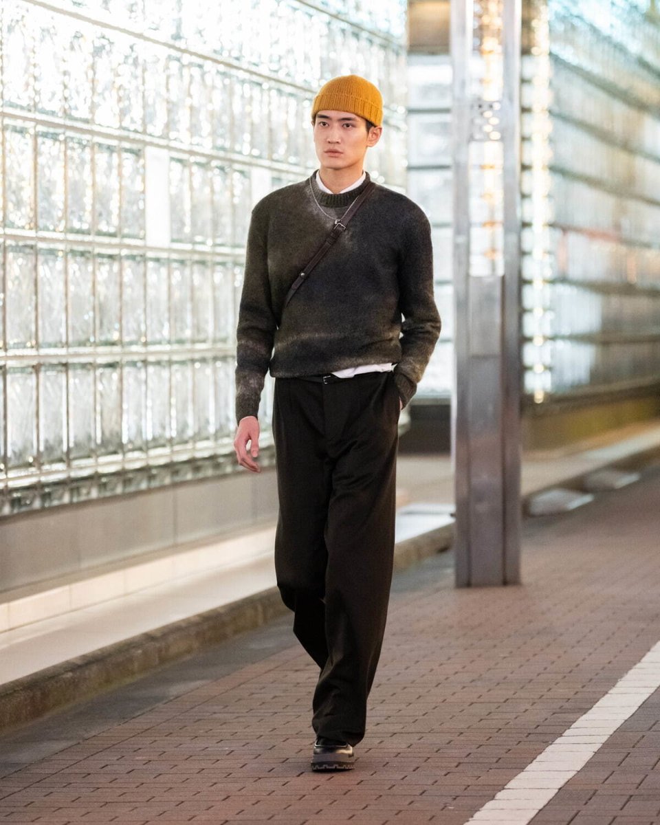 kendam_com's tweet photo. Hermès Fall Winter 2024-2025 Menswear collection fashion show in Ginza, Tokyo (October 24, 2024) https://t.co/5ZOeFkQ7hw

#Hermes #FW24 #AW24 #Menswear #Runway #Fashion #Tokyo #Kendam https://t.co/Q2v0cKidaK